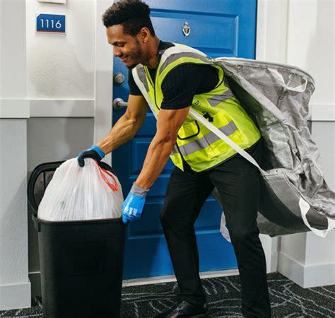free pick up trash service.